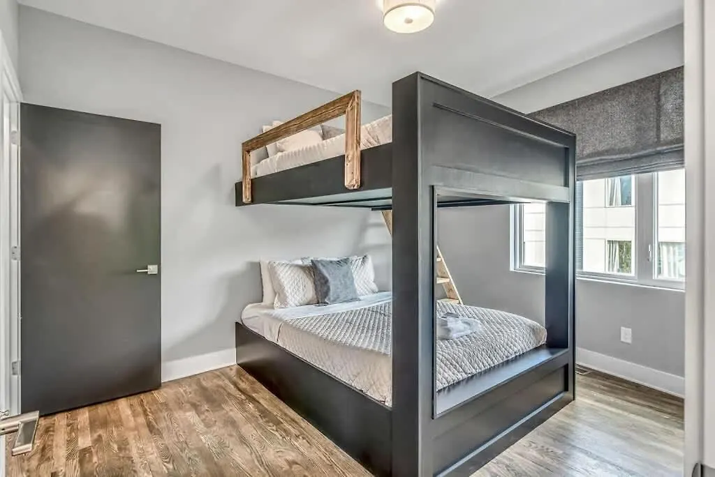 Holiday home Cowgirl'S Hideaway-Rooftop Patio- 2 Mi To Broadway Nashville